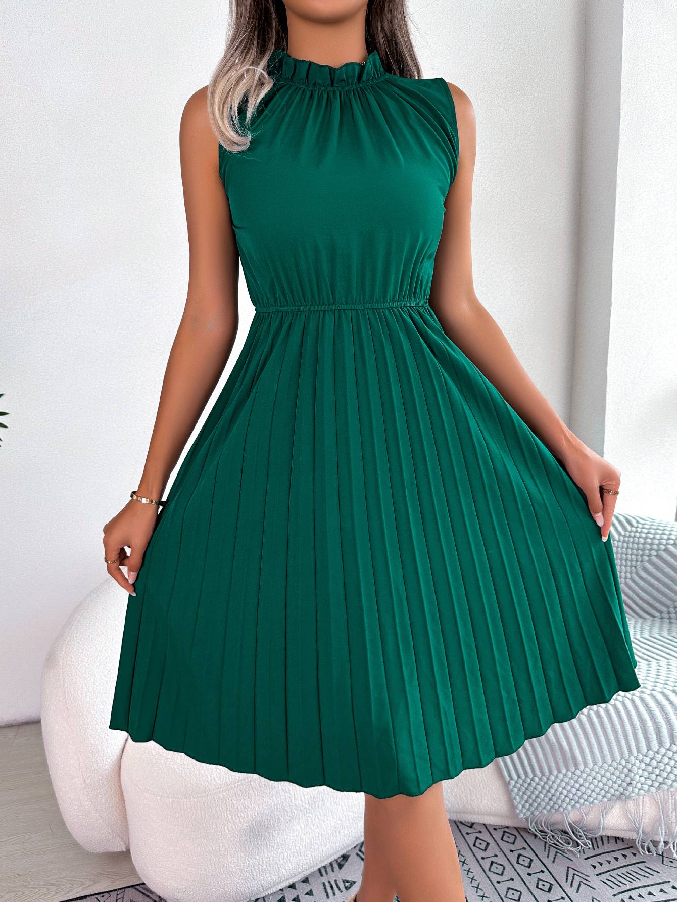 Women summer casual ruffles sleeveless pleated knee-length dress solid dresses Women summer casual ruffles sleeveless pleated knee-length dress solid dresses