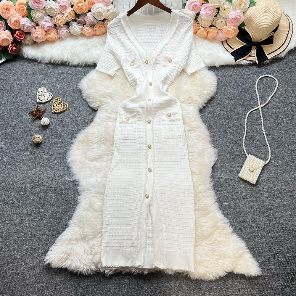 YuooMuoo Chic Fashion Sexy Package Hips Knitted Dress Women V-Neck Single Breasted Bodycon Sweater Dress Office Lady Dresses YuooMuoo Chic Fashion Sexy Package Hips Knitted Dress Women V-Neck Single Breasted Bodycon Sweater Dress Office Lady Dresses
