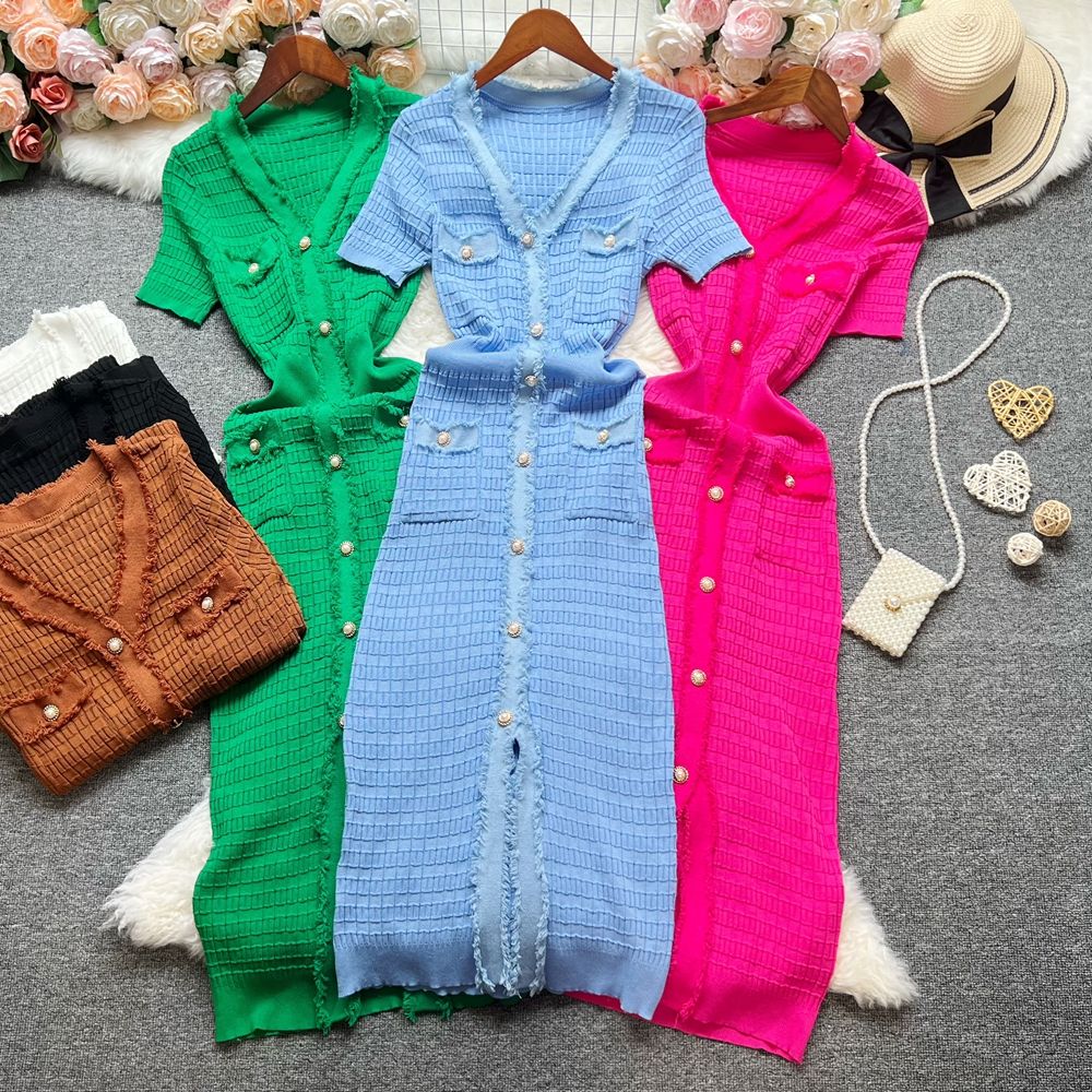 YuooMuoo Chic Fashion Sexy Package Hips Knitted Dress Women V-Neck Single Breasted Bodycon Sweater Dress Office Lady Dresses YuooMuoo Chic Fashion Sexy Package Hips Knitted Dress Women V-Neck Single Breasted Bodycon Sweater Dress Office Lady Dresses