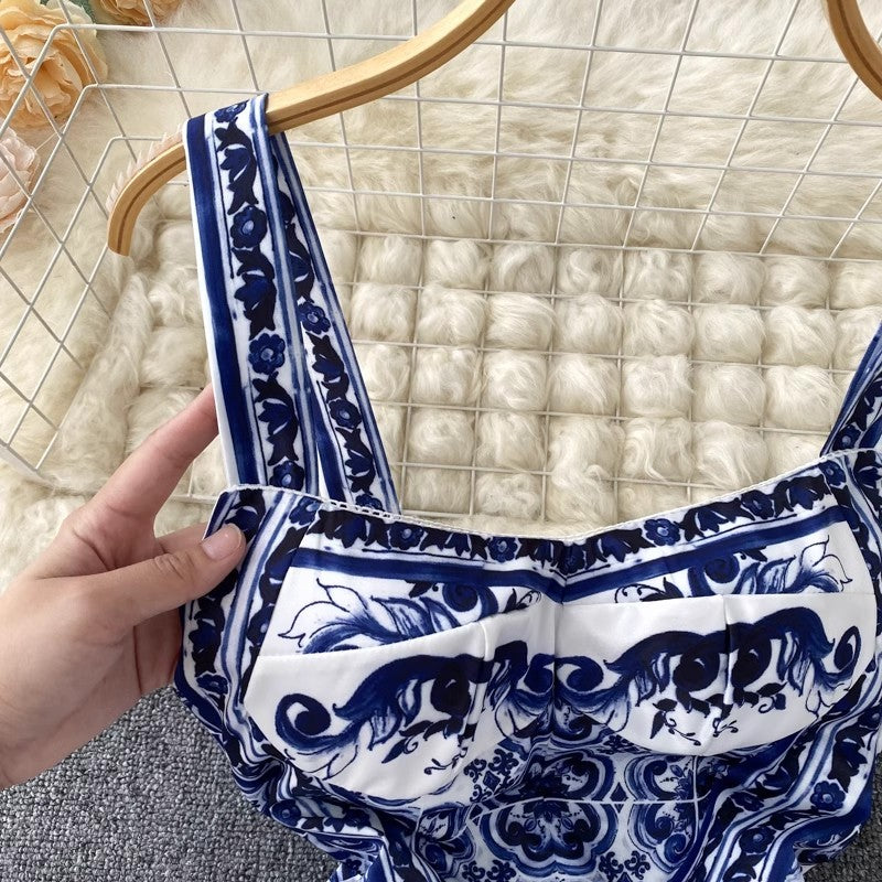 Women's V-neck Red Blue and White Print Spaghetti Strap Holiday Maxi Dress Summer Runway Floral Print Holiday Long Robes Women's V-neck Red Blue and White Print Spaghetti Strap Holiday Maxi Dress Summer Runway Floral Print Holiday Long Robes