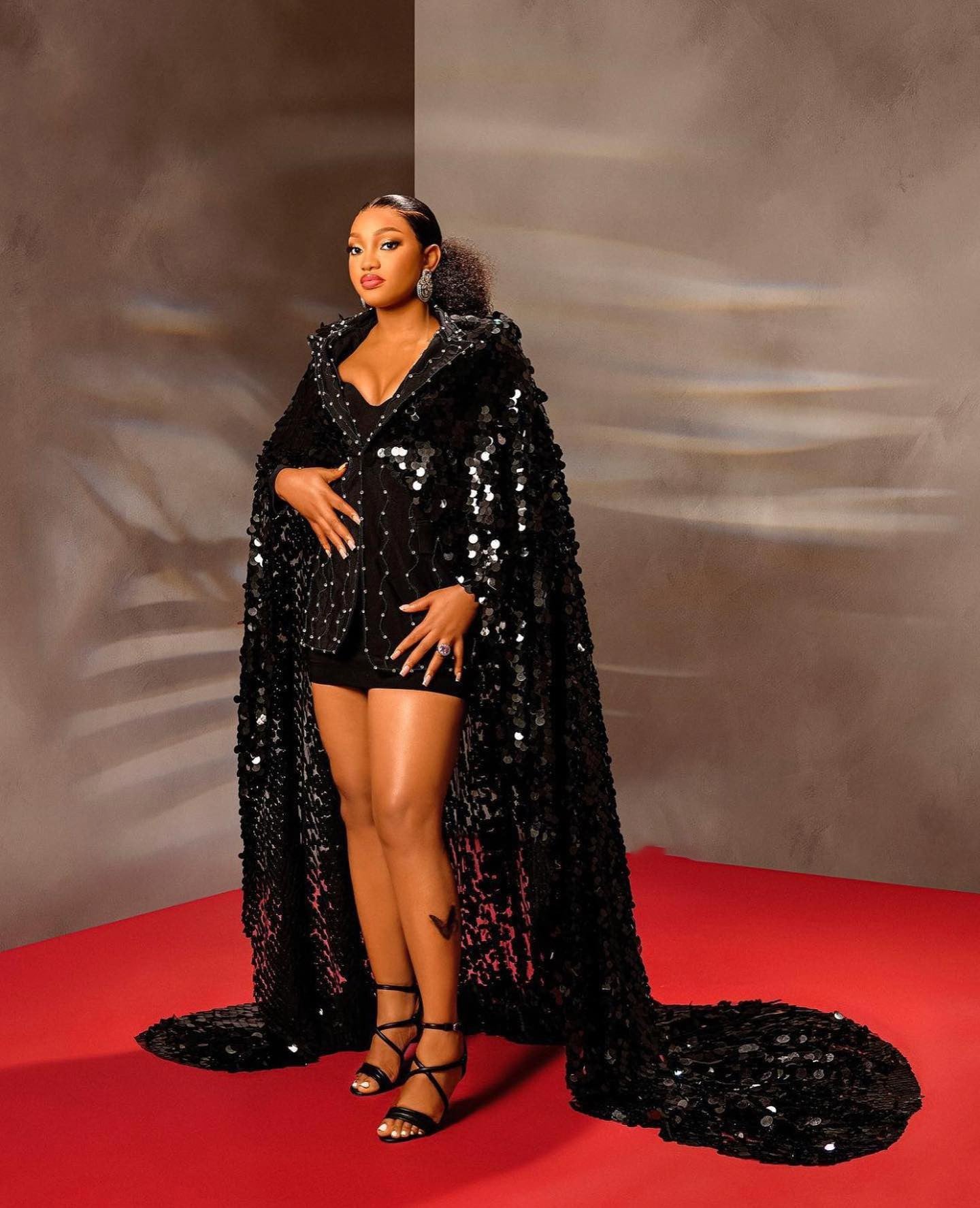 Luxury Women's Blazer with Sequin Cape Plus Size Beaded Blazer Jacket Custom Wedding Guest Formal Wear Evening Party Outfit Luxury Women's Blazer with Sequin Cape Plus Size Beaded Blazer Jacket Custom Wedding Guest Formal Wear Evening Party Outfit