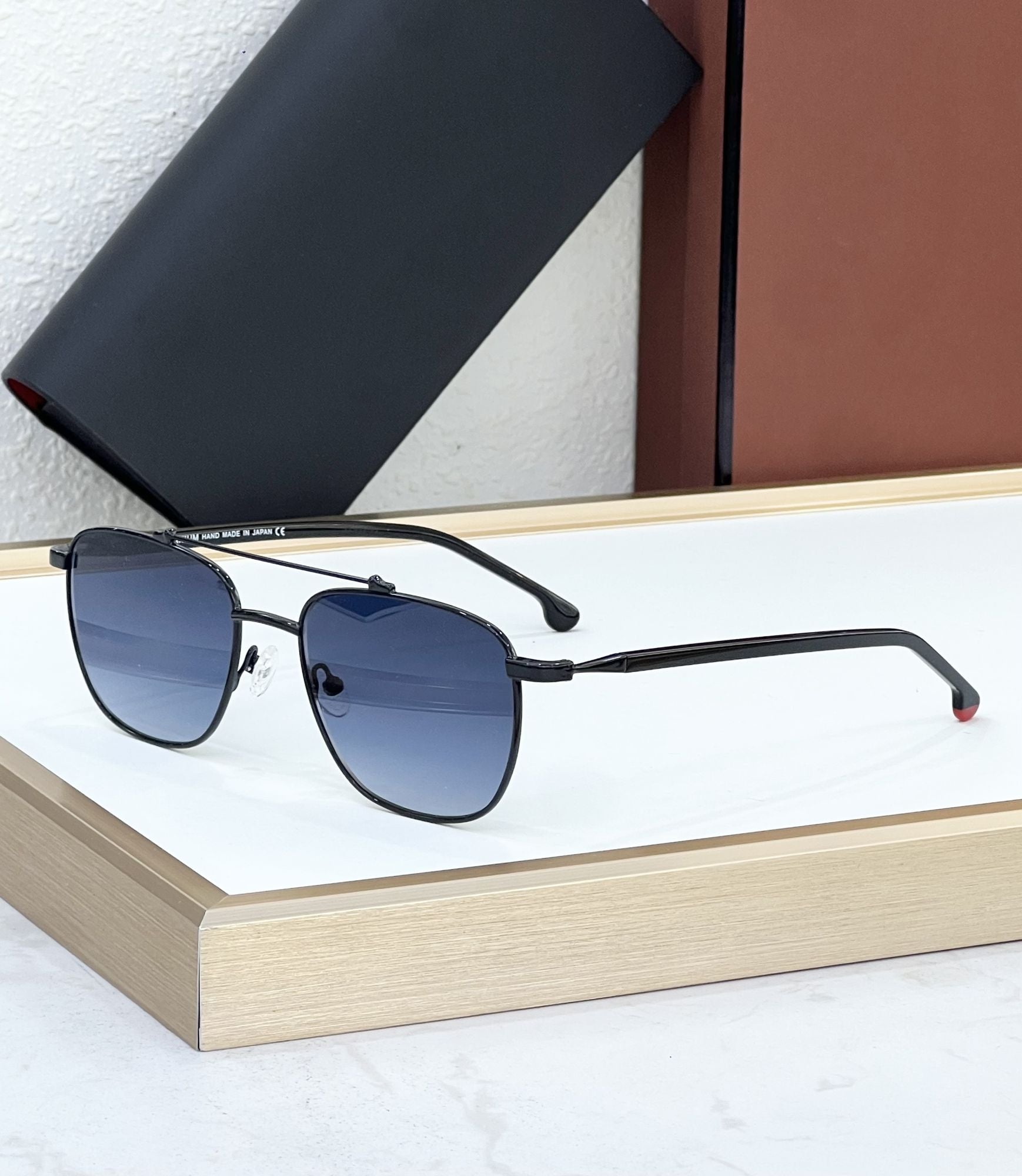 EXCLUSUN Square Fashion Sunglasses (Model FAI0302)