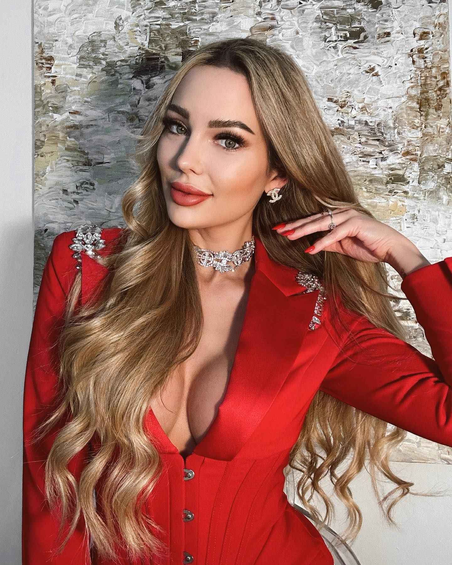 Sexy Women Pant Suits 2 Pcs Slim Fit Crystal Tunic Blazer Suits Custom Wedding Guest Formal Wear Evening Party Outfit