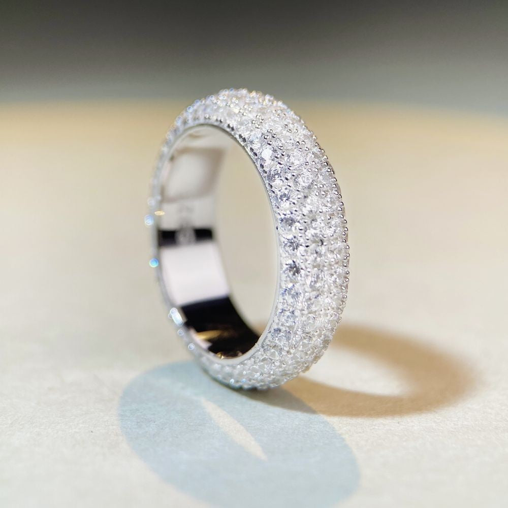Women's Classic Diamond Ring