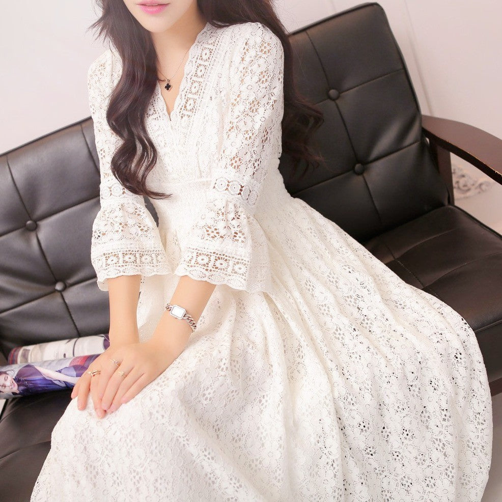 Slim fit women's lace V-neck beach dress holiday fashion trendy floral printed mid-length one-piece skirt Slim fit women's lace V-neck beach dress holiday fashion trendy floral printed mid-length one-piece skirt
