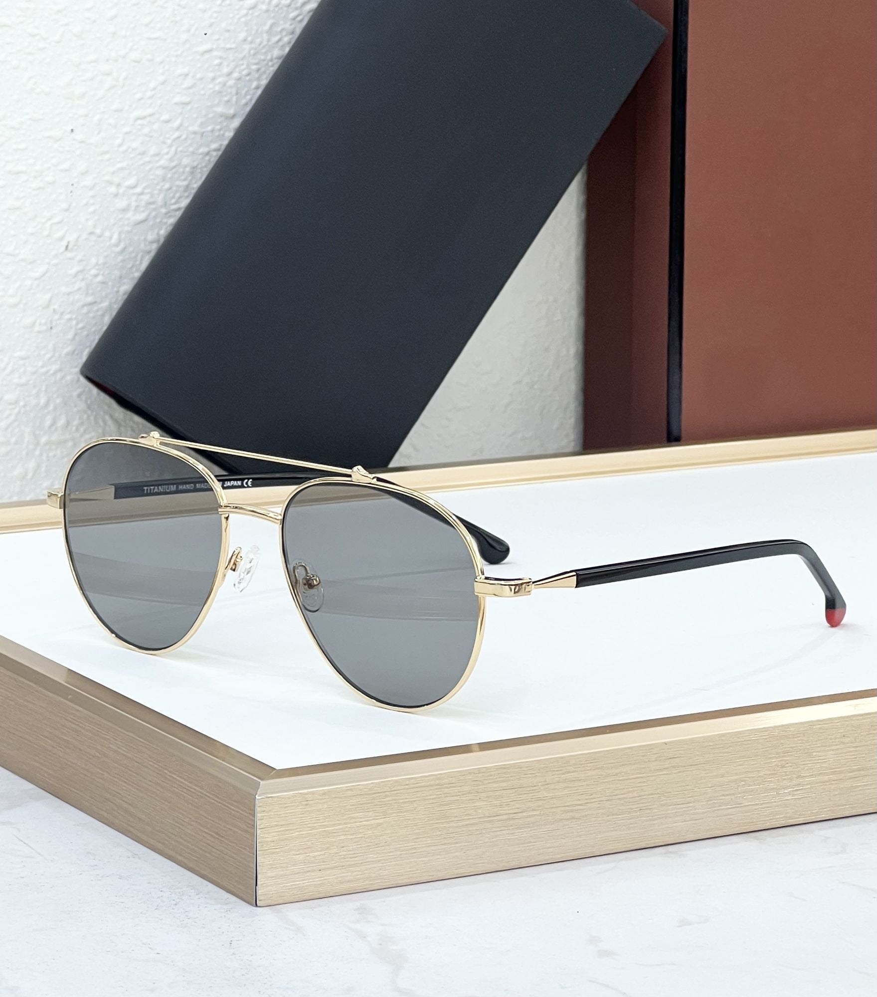 EXCLUSUN Oval Fashion Sunglasses