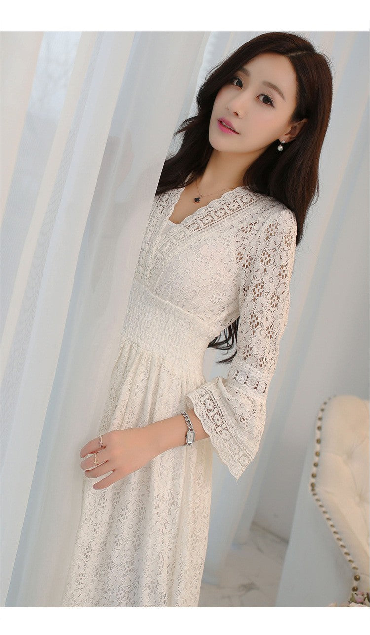 Slim fit women's lace V-neck beach dress holiday fashion trendy floral printed mid-length one-piece skirt Slim fit women's lace V-neck beach dress holiday fashion trendy floral printed mid-length one-piece skirt