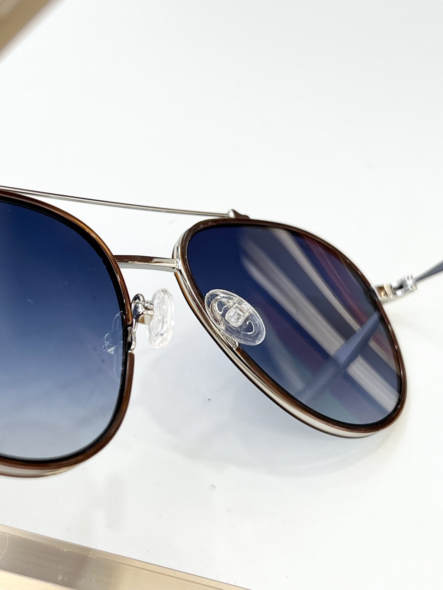 EXCLUSUN Oval Fashion Sunglasses