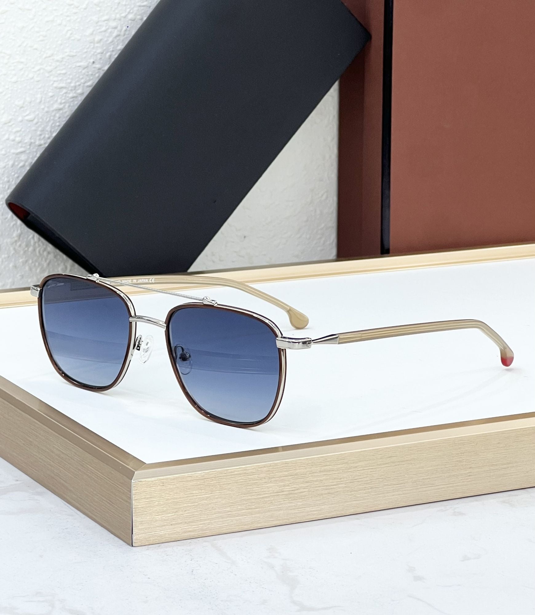 EXCLUSUN Square Fashion Sunglasses (Model FAI0302)
