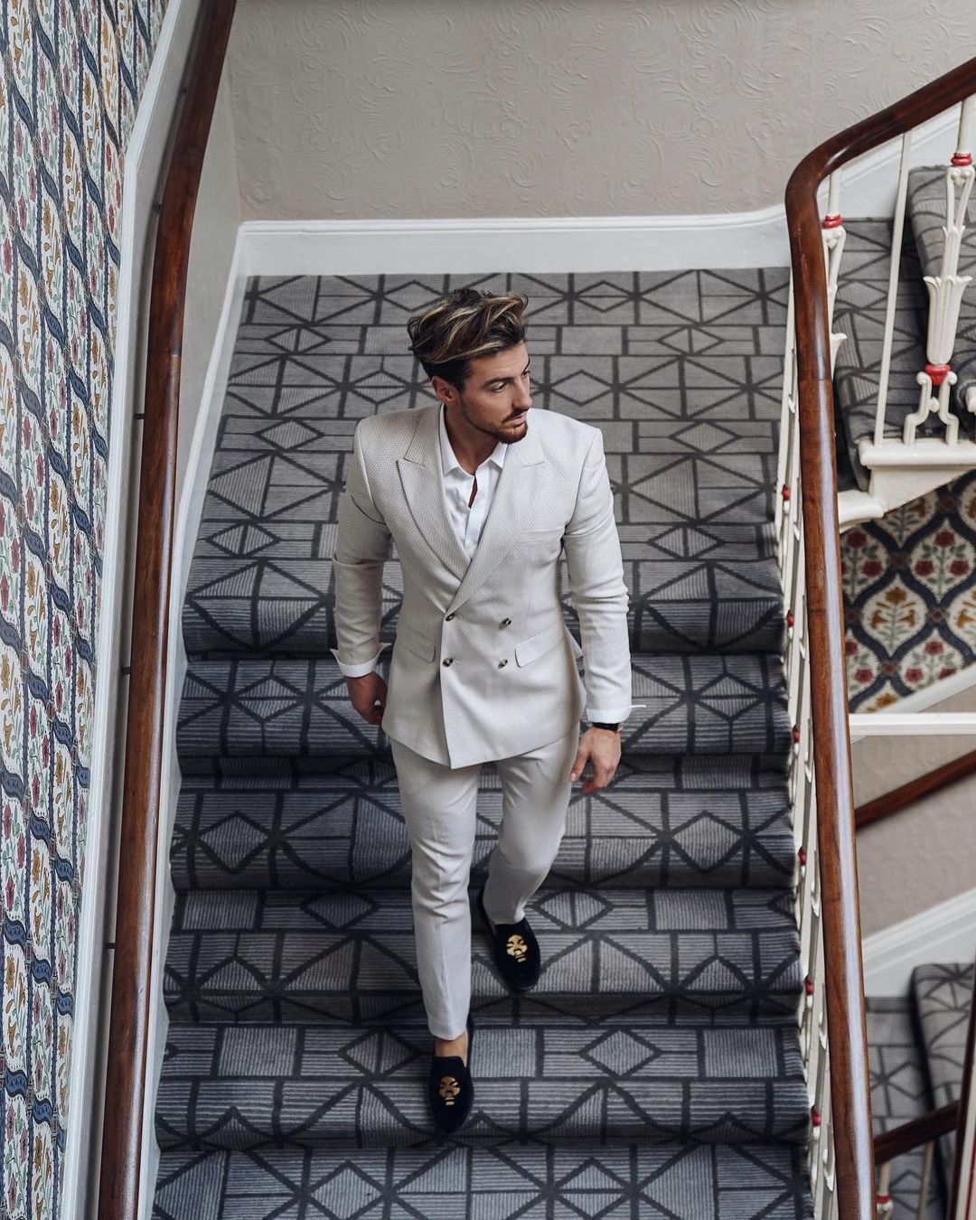 Men's Formal Suits 2 Piece Plus Size Double Breasted Suits Custom Blazer Groom Tuxedo Show Party Suits Men's Attire Men's Formal Suits 2 Piece Plus Size Double Breasted Suits Custom Blazer Groom Tuxedo Show Party Suits Men's Attire