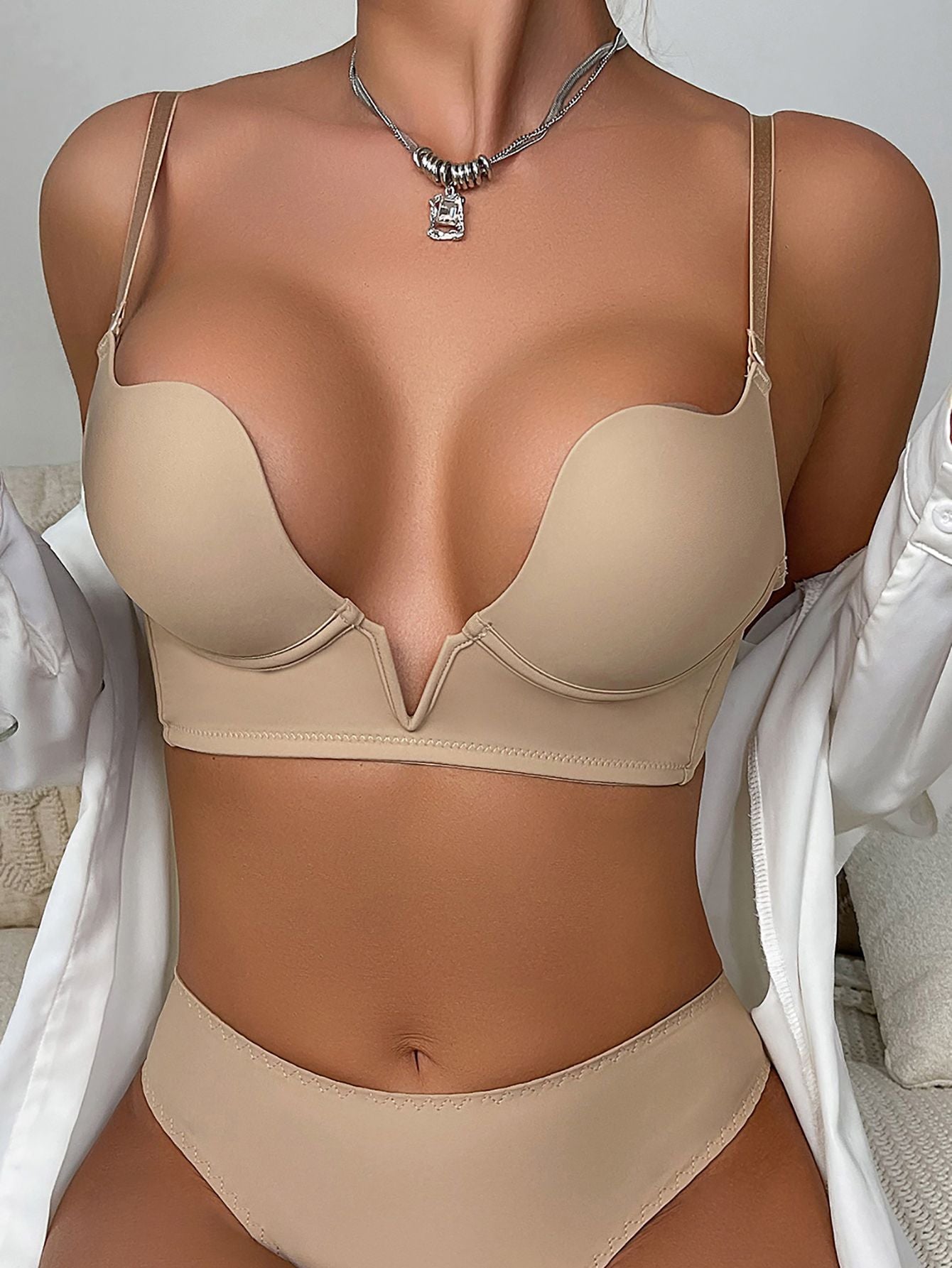 Seamless Plunge Underwire Bra
