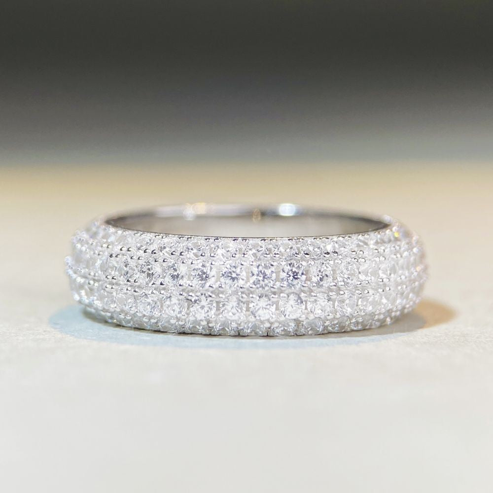 Women's Classic Diamond Ring