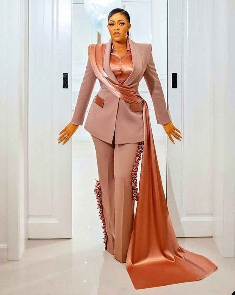 Special Design Women's Pants Suits Plus Size Wedding Blazer Jacket with Wraps Custom Wedding Guest Wear Slim Fit 2 Pieces Special Design Women's Pants Suits Plus Size Wedding Blazer Jacket with Wraps Custom Wedding Guest Wear Slim Fit 2 Pieces