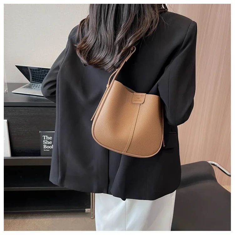 Brilliant Fish Women's Shoulder Bag
