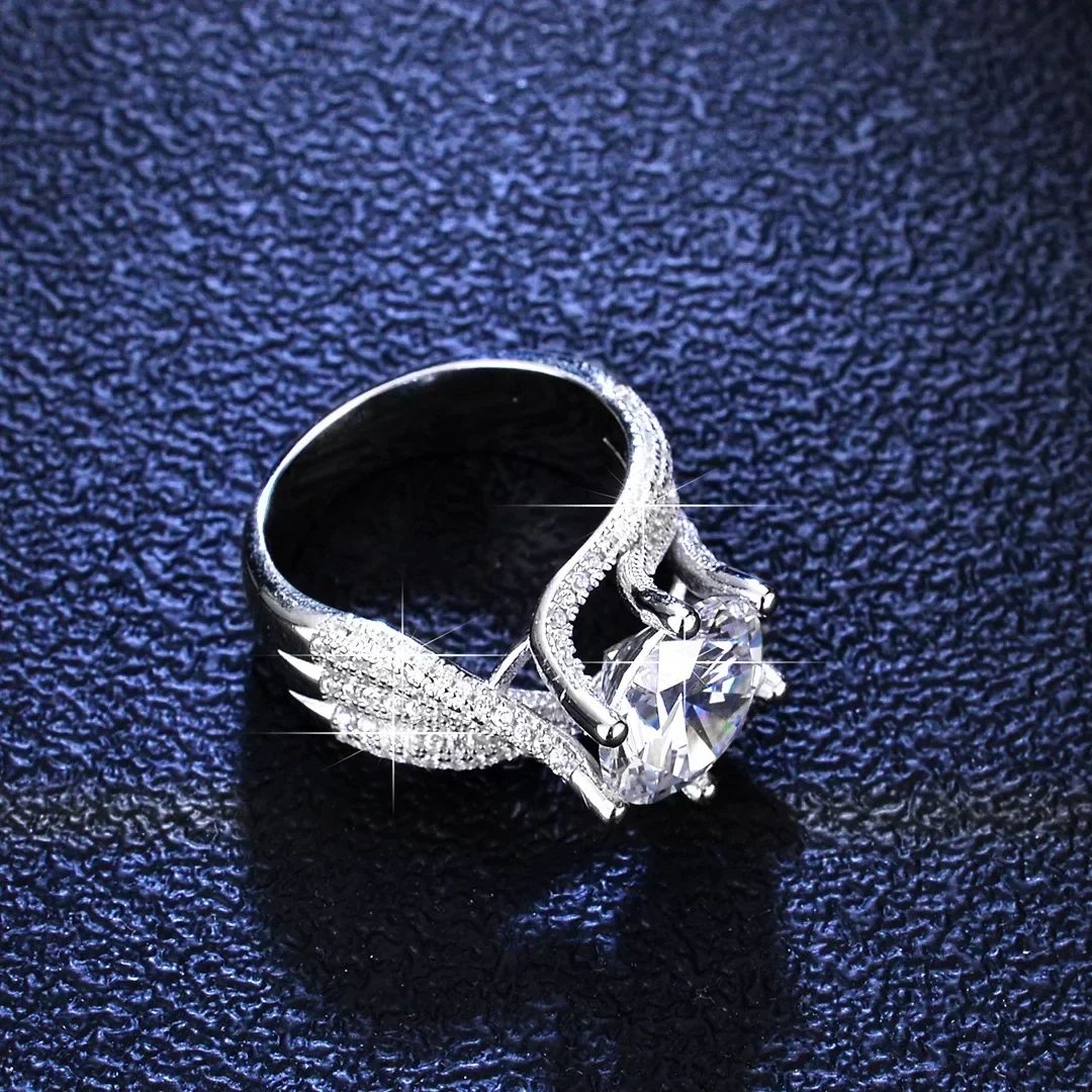 Classic PT950 Platinum Diamond Ring