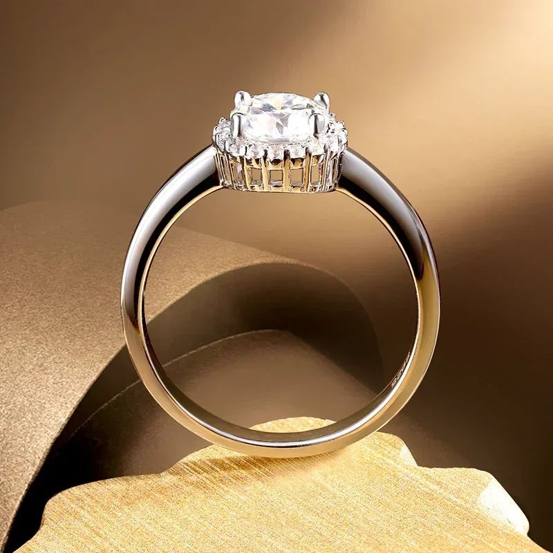 KNOBSPIN Moissanite Wedding Band