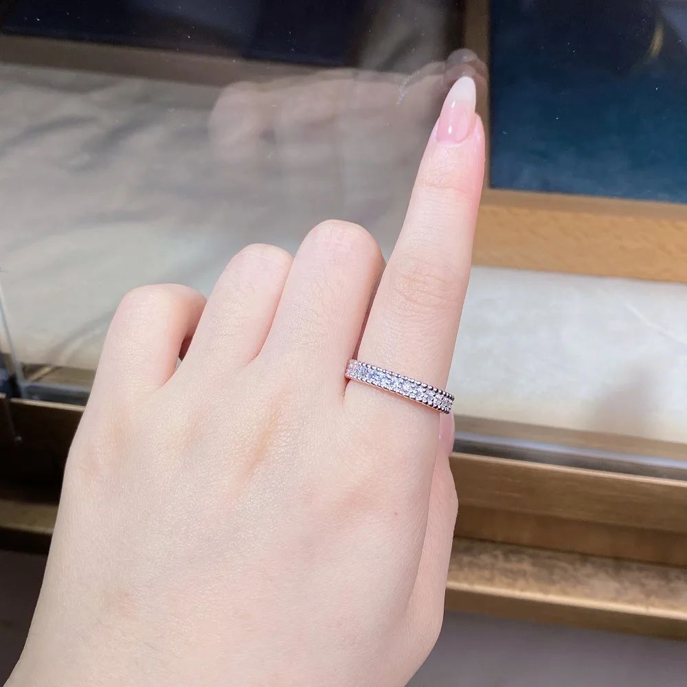 Women's Classic Diamond Ring