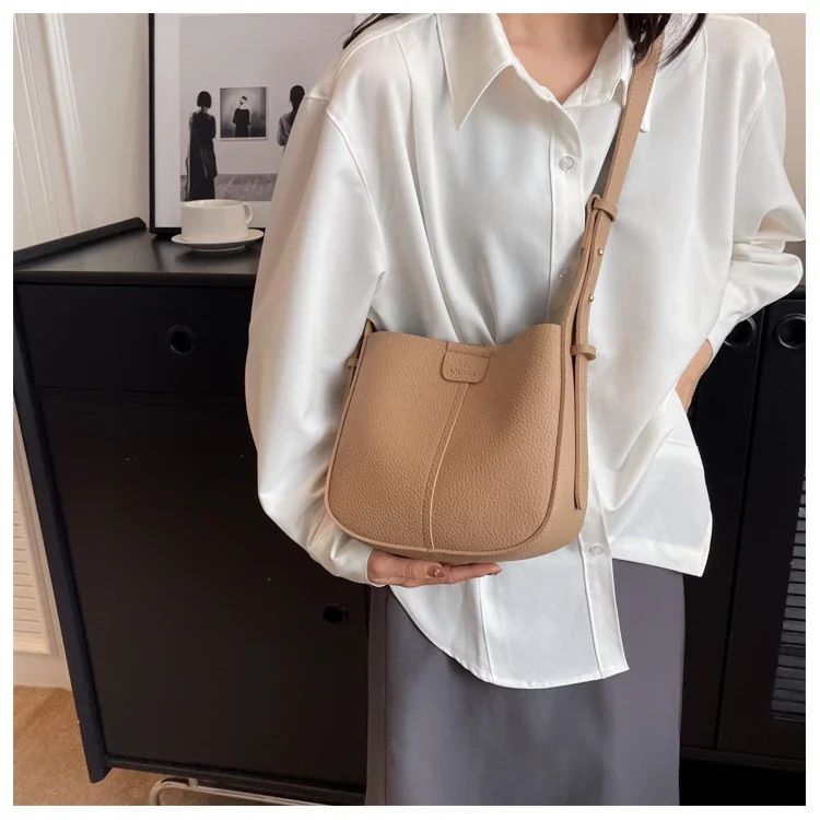 Brilliant Fish Women's Shoulder Bag