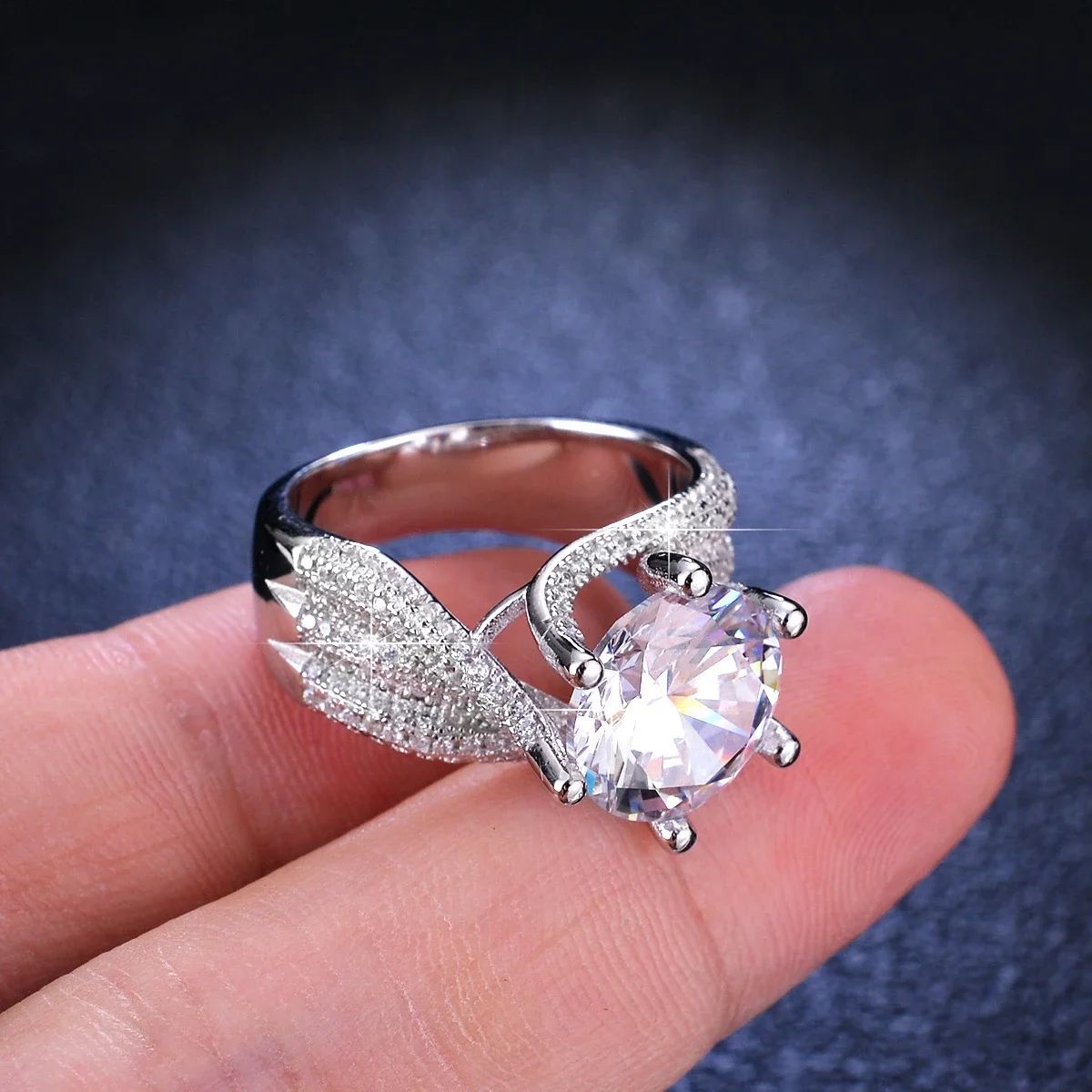 Classic PT950 Platinum Diamond Ring