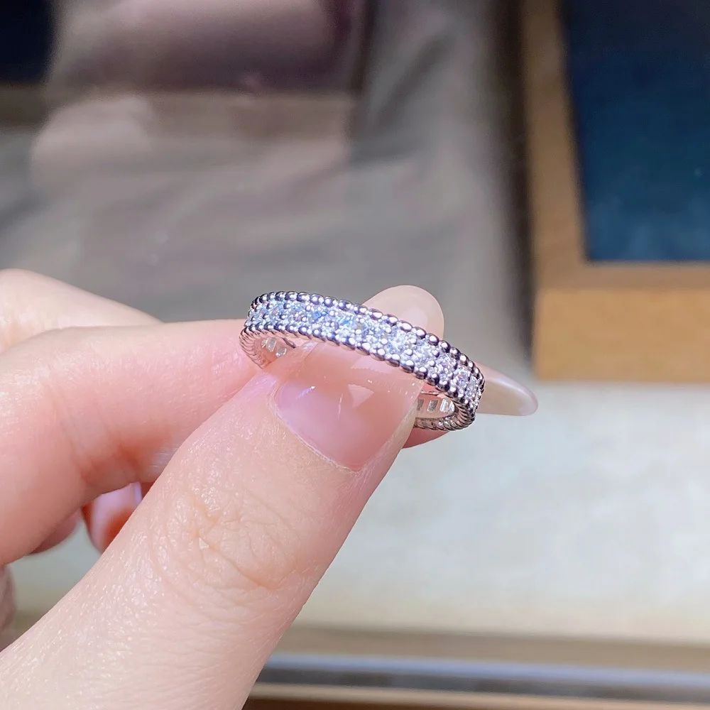Women's Classic Diamond Ring