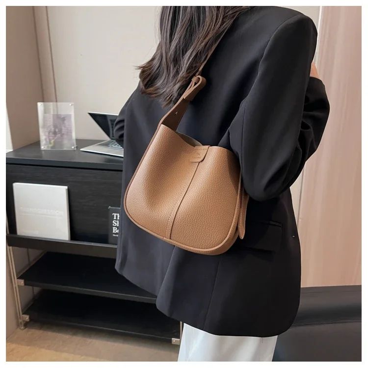 Brilliant Fish Women's Shoulder Bag