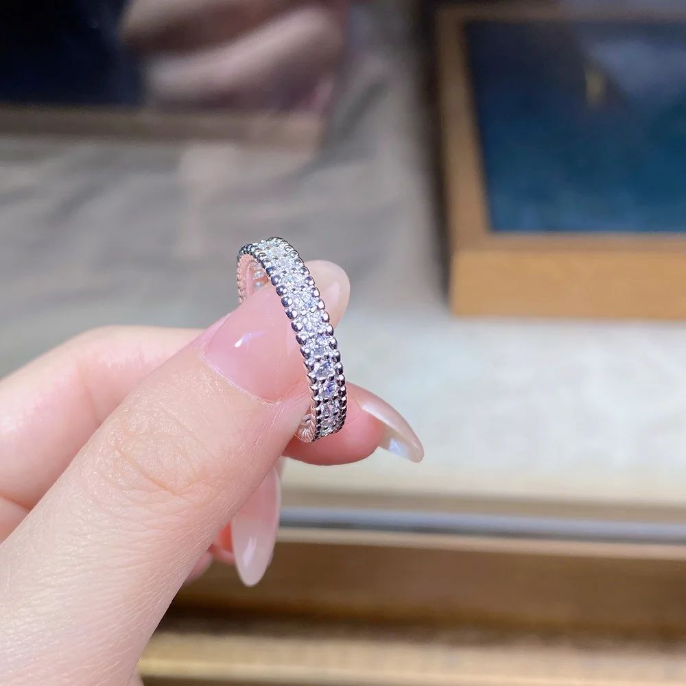 Women's Classic Diamond Ring