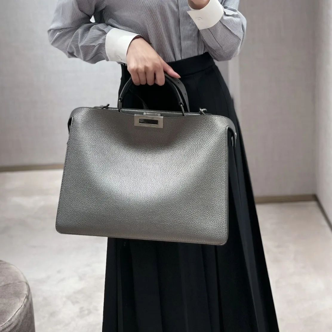 Unisex Minimalist Genuine Leather Crossbody Bag