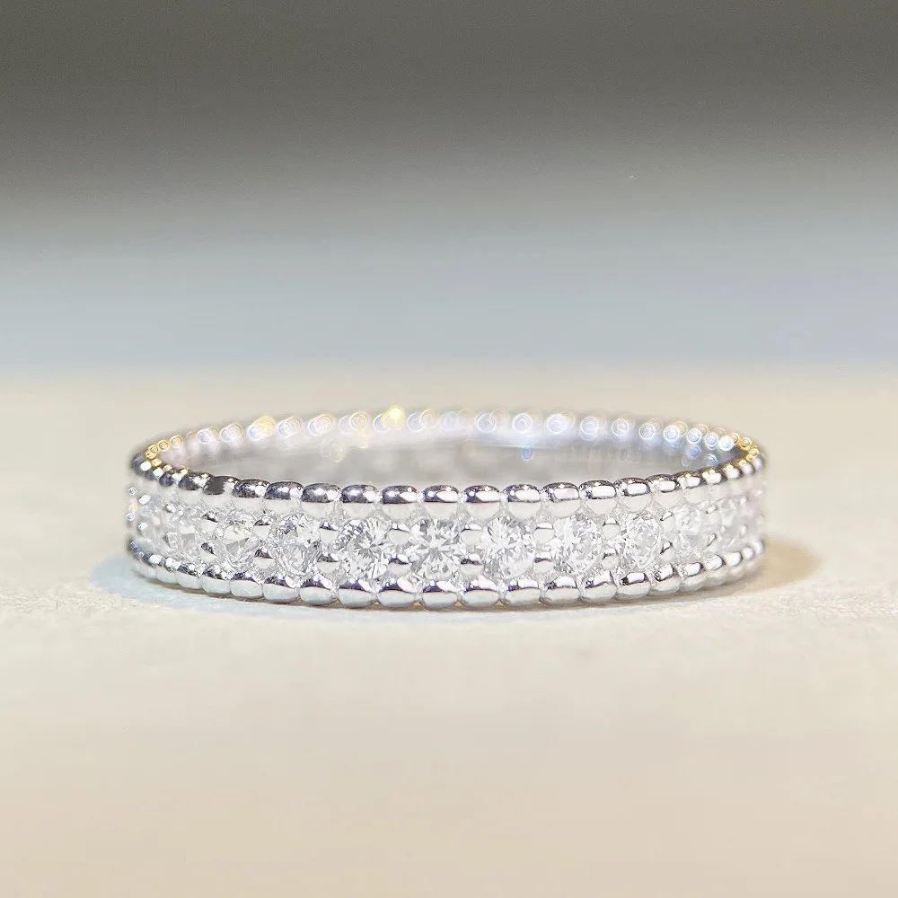 Women's Classic Diamond Ring