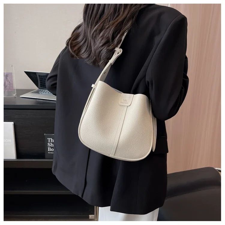 Brilliant Fish Women's Shoulder Bag