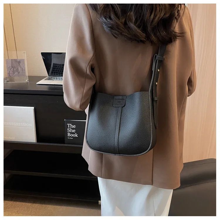 Brilliant Fish Women's Shoulder Bag