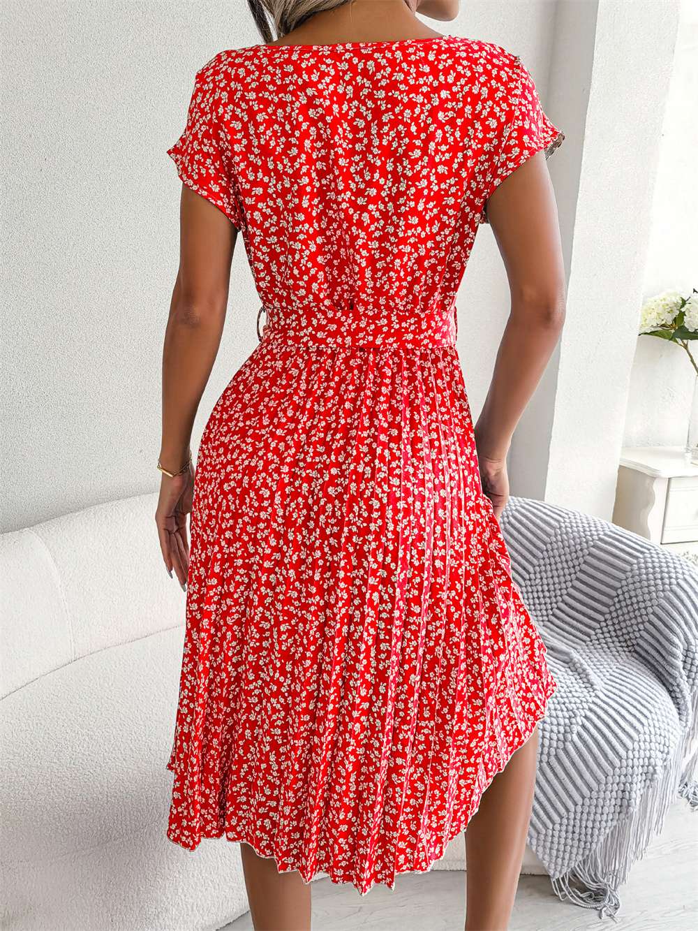 Women's short sleeve pleated long dress, high waist, chic, floral design, fashion, spring and summer Women's short sleeve pleated long dress, high waist, chic, floral design, fashion, spring and summer