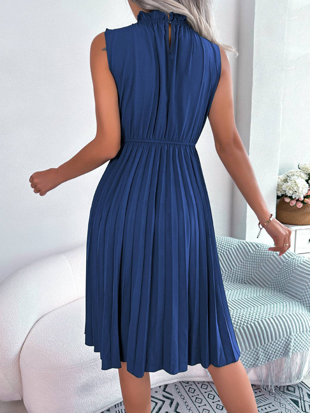 Women summer casual ruffles sleeveless pleated knee-length dress solid dresses Women summer casual ruffles sleeveless pleated knee-length dress solid dresses