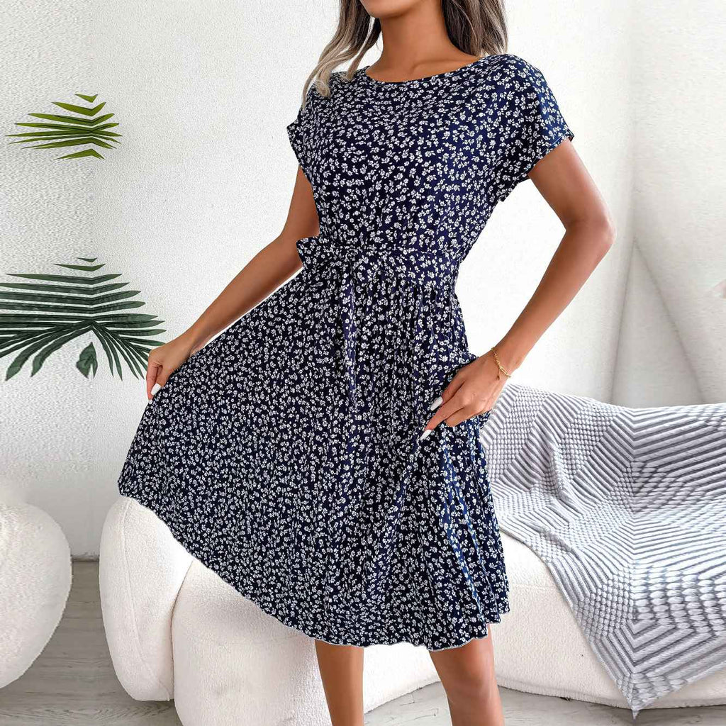 Women's short sleeve pleated long dress, high waist, chic, floral design, fashion, spring and summer Women's short sleeve pleated long dress, high waist, chic, floral design, fashion, spring and summer