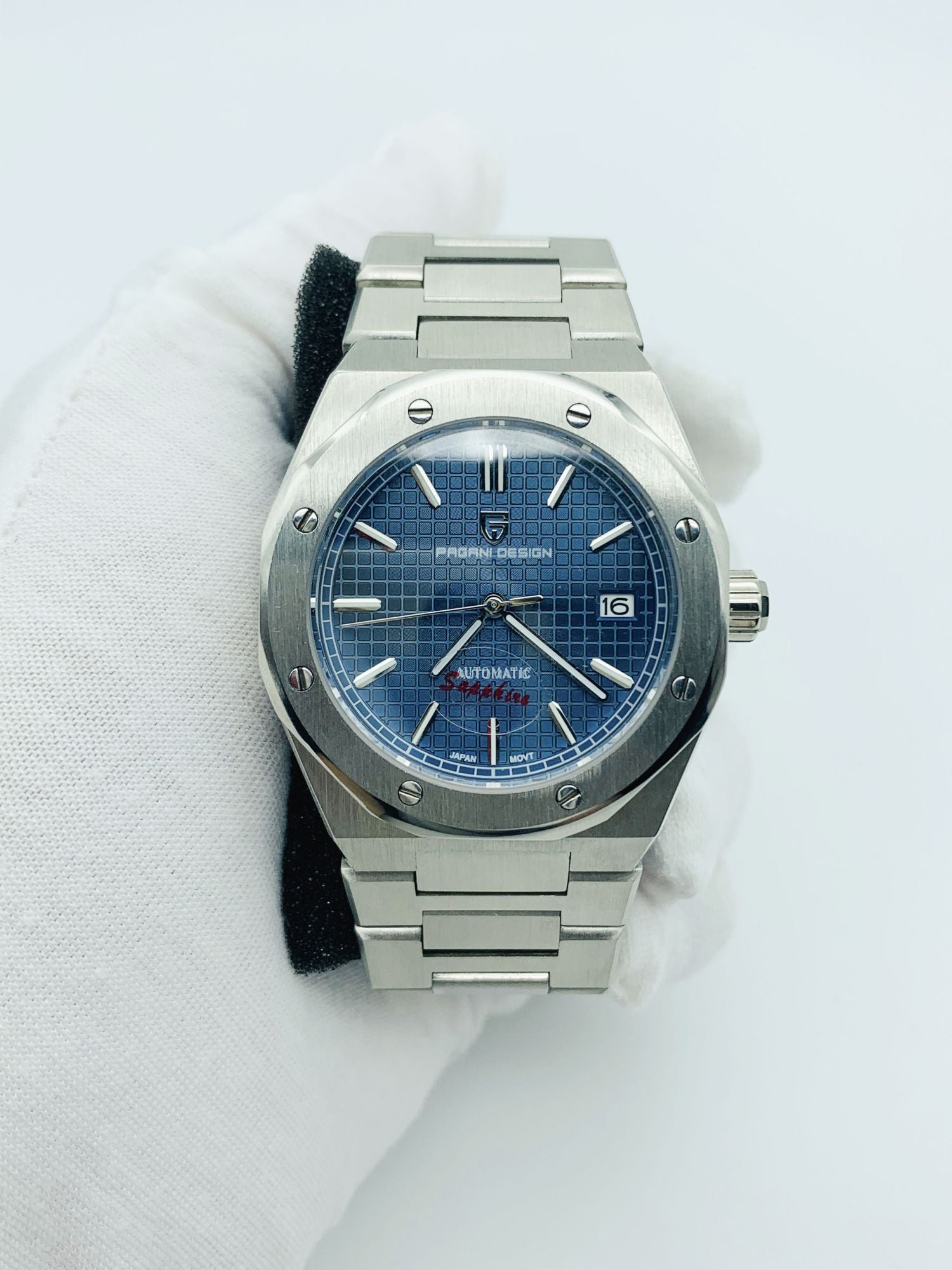 PAGANI DESIGN PD1673 Diver Watch: Robust Style & Precision