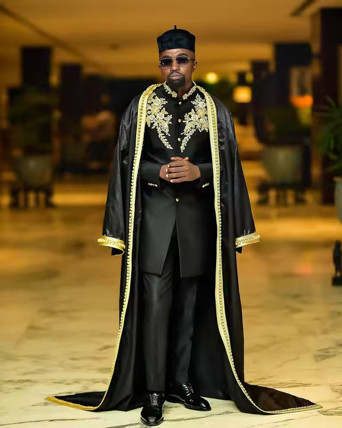 Royal Style Beaded Lace Men Suits With Cape 3 Pieces Plus Size Stand Collar Pocket Jacket Custom Formal Men's Homme Costume