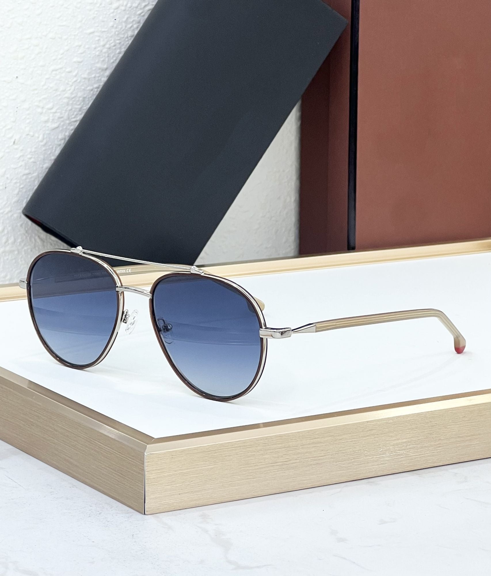 EXCLUSUN Oval Fashion Sunglasses