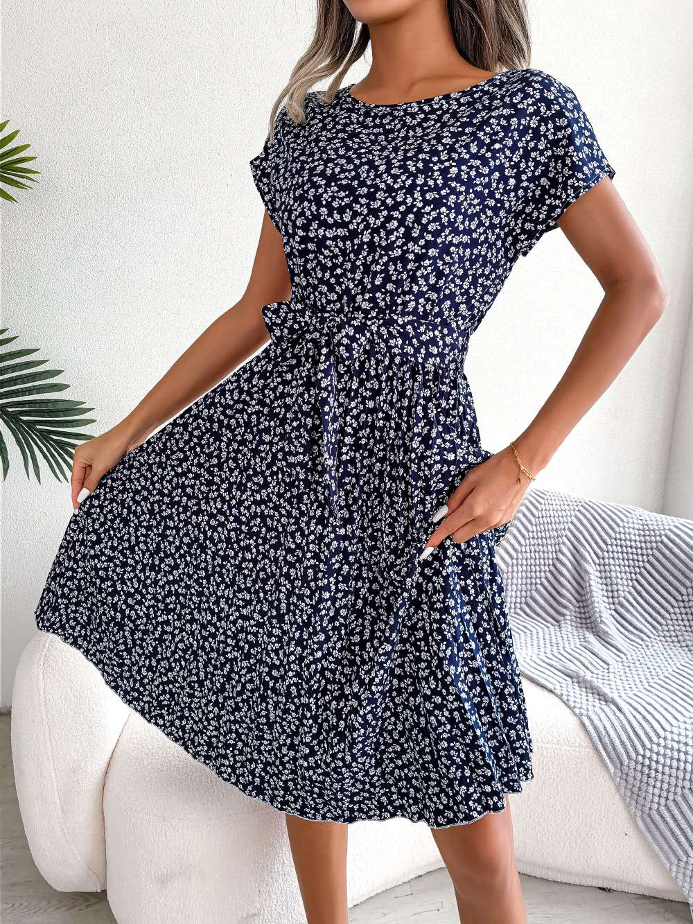 Women's short sleeve pleated long dress, high waist, chic, floral design, fashion, spring and summer Women's short sleeve pleated long dress, high waist, chic, floral design, fashion, spring and summer