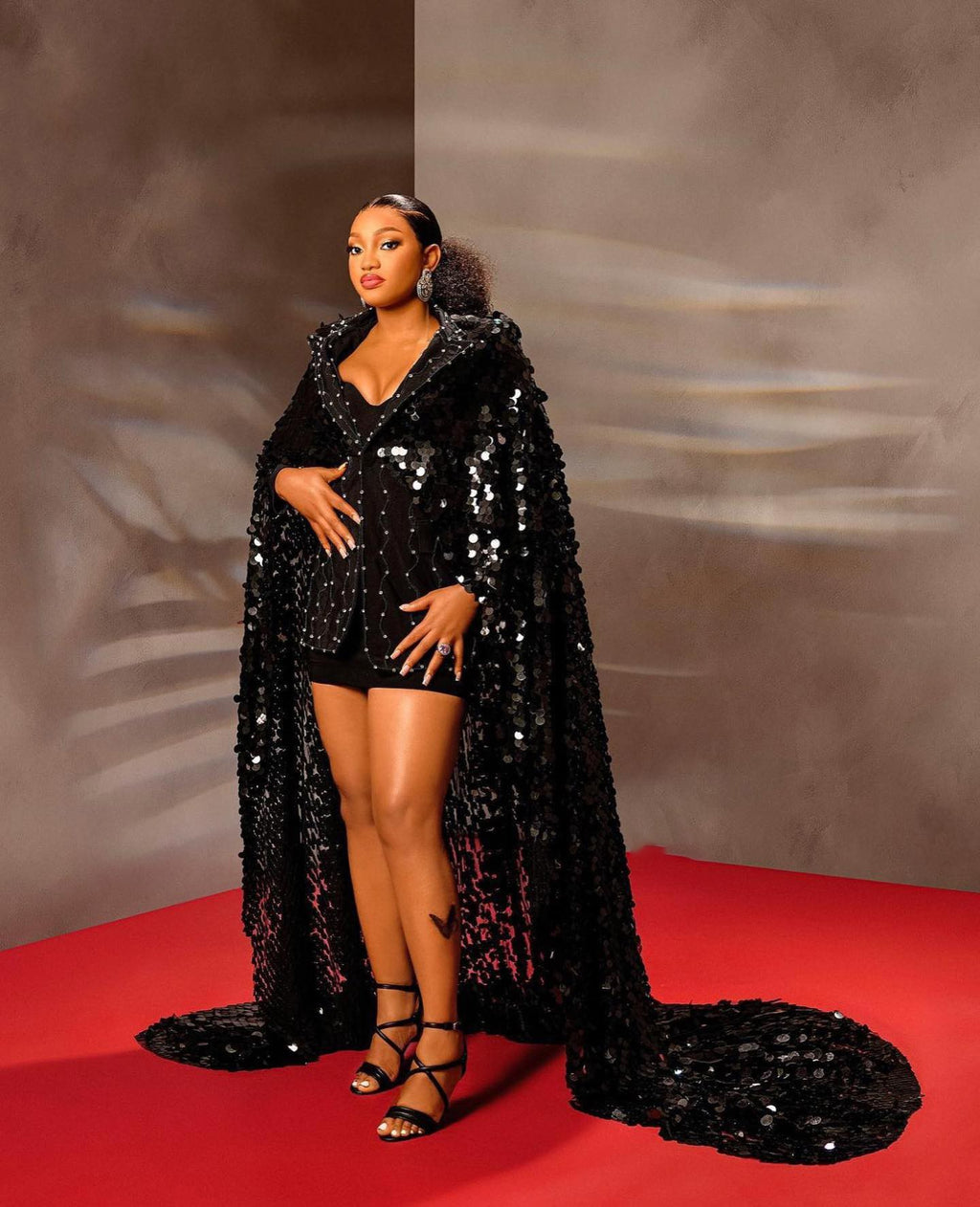 Luxury Women's Blazer with Sequin Cape Plus Size Beaded Blazer Jacket Custom Wedding Guest Formal Wear Evening Party Outfit Luxury Women's Blazer with Sequin Cape Plus Size Beaded Blazer Jacket Custom Wedding Guest Formal Wear Evening Party Outfit